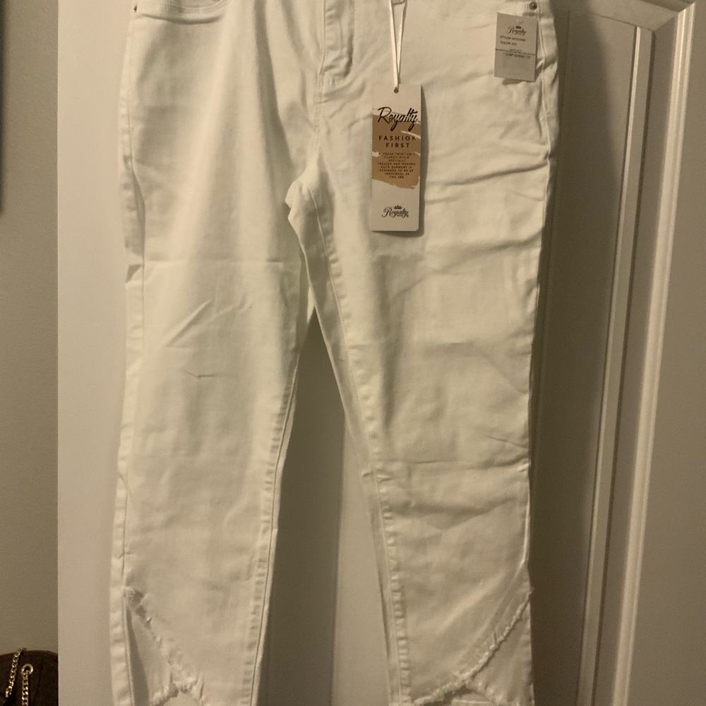 ROYALTY White Tulip Hem Anklet Jeans Size 12